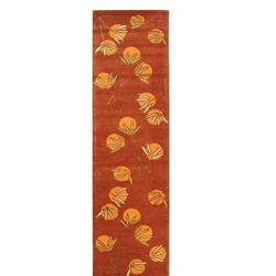 Handmade Soho Summer Rust New Zealand Wool Runner (26 X 12) (RedPattern FloralMeasures 0.625 inch thickTip We recommend the use of a non skid pad to keep the rug in place on smooth surfaces.All rug sizes are approximate. Due to the difference of monitor