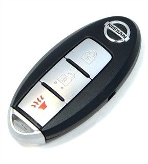 2011 Nissan Rogue Keyless Entry Remote / key combo   Used
