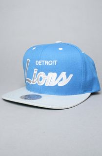 Mitchell & Ness The Detroit Lions Script 2Tone Snapback Cap in Grey Blue