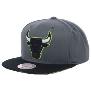 Chicago Bulls Mitchell and Ness NBA Vivid Green Hook Snapback Cap