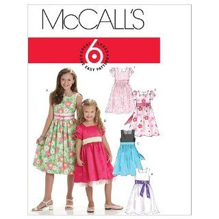 Mc Call's Schnittmuster 6020 CHJ Mädchen Kleid in 6 Varianten Gr. 7 14 (128 152) Küche & Haushalt
