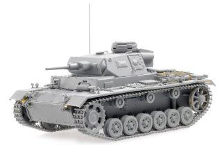 Dragon 500776642   WWII Deutsches SdKfz.141 Panzer Kampfwagen III H 5cm (Sonderkraftfahrzeug) 135 Spielzeug