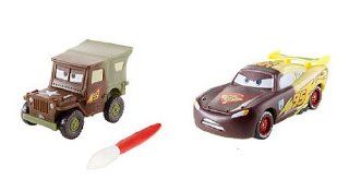 Disney / Pixar CARS 2 Movie 155 Exclusive Color Changers 2Pack Sarge Lightning McQueen Toys & Games
