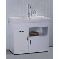 Legion Furniture White Ceramic 31.5 inch Single sink Bathroom Vanity White Size Single Vanities