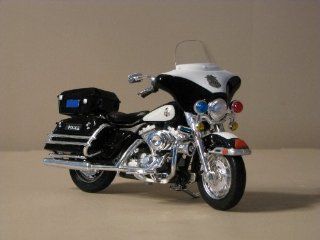 Harley Davidson Motorcycle 2004 FLHTPI Electra Glide Police 118 Series 19 Toys & Games