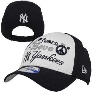 MLB New Era New York Yankees Youth 9FORTY Peace Love Team Adjustable Hat   Navy Blue Clothing