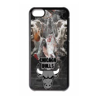 Custom Chicago Bulls New Back Cover Case for iPhone 5C CLR694 Cell Phones & Accessories
