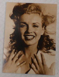 Marilyn Monroe Vintage 1982 Postcard 