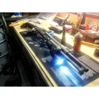 LED WeaponLight for Mossberg 590, or 500 w/ 7 " Forend Tube  Surefire Shotgun Light Mossberg  Sports & Outdoors