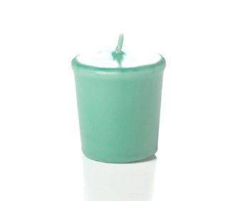 Yummi 15hr Unscented Aqua Green Votive Candles   9 per pack  