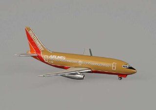Herpa Southwest 737 200 1/500 Mustard Livery (**)   Hobby Model Airplane Building Kits