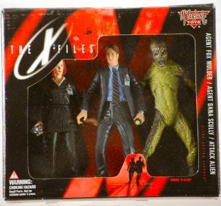 McFarlane Toys The X Files Mulder, Scully & Attack Alien Toys & Games