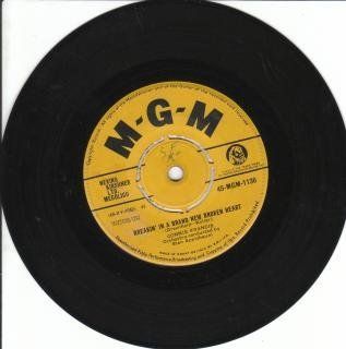 Connie Francis   Breakin In A Brand New Broken Heart   7 inch vinyl Music