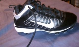 Nike Boys Diamond Elite MCS Baseball Cleat Black/White Size 2.5 Shoes