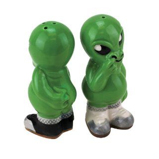 Big Mouth Toys Obnoxious Alien Salt and Pepper Shaker Salt And Pepper Shaker Sets Kitchen & Dining