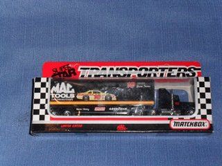 1992 NASCAR Matchbox Super Star . . . Ernie Irvan MAC Tools Distributors Transporter Diecast Hauler . . . Limited Edition  Sports Related Trading Cards  Sports & Outdoors