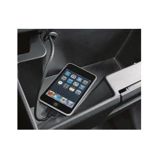 Genuine Nissan Accessories 999U7 ST002 Interface System for iPod Automotive