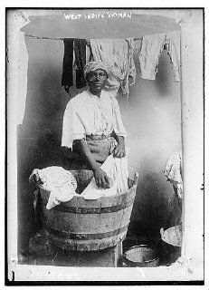 Photo West Indian woman, 1910 1915, doing laundry, clothesline, wooden tub, Bain News   Prints