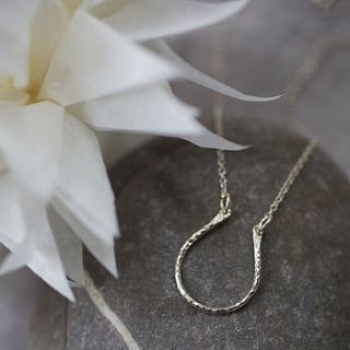 silver horseshoe necklace by suzy q