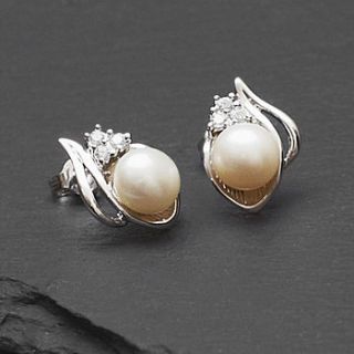shell inspired crystal and pearl earrings by queens & bowl