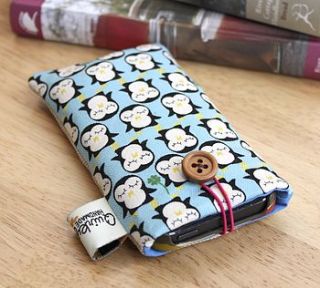 linen penguin print phone case by quirkybee