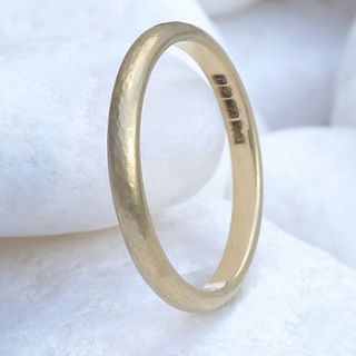 2mm hammered wedding ring in 18ct gold by lilia nash jewellery