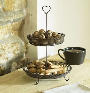 heart wire cupcake stand by dibor