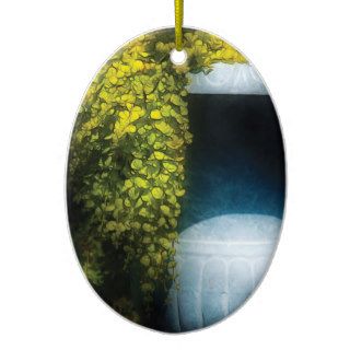 Plant   The Urn V Christmas Tree Ornaments
