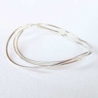 skinny silver fluid bangle by silversynergy