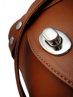 handcrafted tan lea bag by freeload leather accessories