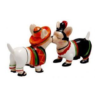 Kissing Chihuahuas Magnetic Salt and Pepper Shakers Kitchen Tools Kitchen & Dining