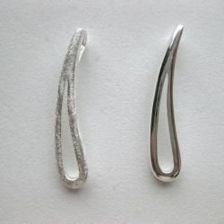 Sterling Silver Curved Bar Necklace (Thailand) Necklaces