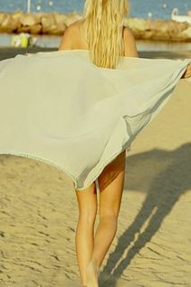bobble edge sarong by roman holiday beach couture