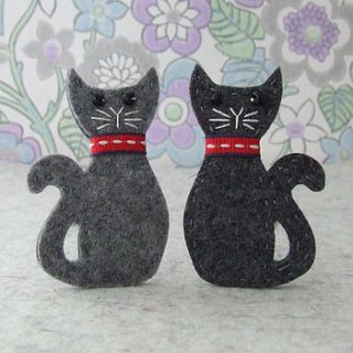 cat brooch sewing kit by fibrespace