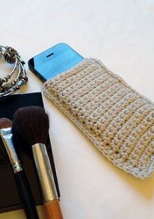 hand crochet phone cover by the little lancashire smallholding