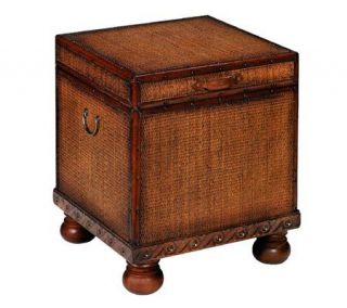 Classic Wicker Storage Trunk 26 Accent Table —