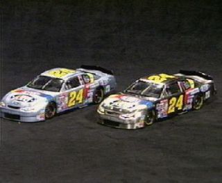 Jeff Gordon NASCAR 2000 124 Scale 2 Car Set —