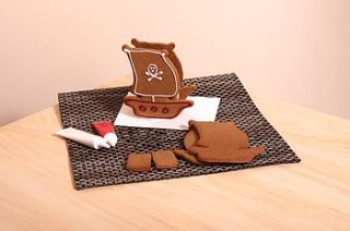 gingerbread ship decorating kit by sarah biscuits