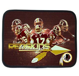 iPad 2 & iPad 3 pouch cover with Washington Redskins logo design Cell Phones & Accessories