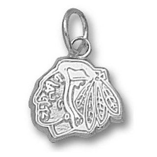 Chicago Blackhawks NHL Head Logo 5/16" Pendant (Silver)  Sports & Outdoors
