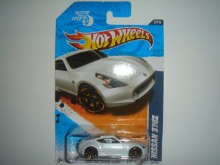 2011 Hot Wheels Nissan 370Z White #143/244 Toys & Games
