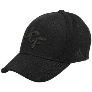 adidas UCF Knights Black on Black Flex Fit Hat (Small/Medium)  Sports Fan Baseball Caps  Clothing
