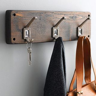 reclaimed wood hook board by möa design