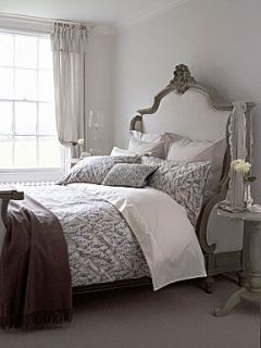 Christy Elouise bed linen in natural