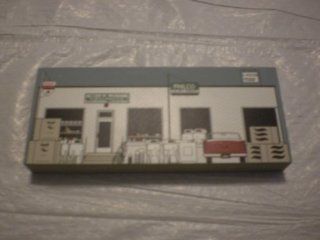 ALLEN G MUSSER STORE BOWMANSVILLE PENNSYLVANIA LIMITED EDITITON HOMETOWNE COLLECTIBLES CM 04  Collectible Buildings  