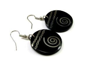 Southwestern Theme Wood Disc Fashion Earrings with Spiral, Maze of Life Decor Jewelry