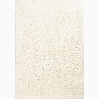 Hand made Ivory/ White Polyester Plush Pile Rug (4x6)