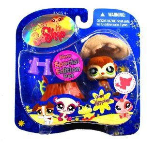 Littlest Pet Shop Special Edition Meerkat (#819) With Binoculars, Tree Stump, Flower And Hat Action Figure Toys & Games