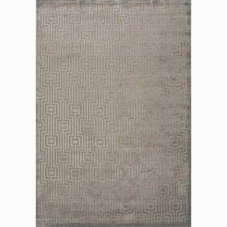 Handmade Geometric Pattern Gray/ Tan Art Silk/ Chenille Rug (76 X 96)