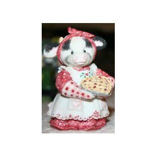 Mary's Moo Moos "Youre My Sweetie Pie" Pilgrm Girl Figurine #372633 Kitchen & Dining